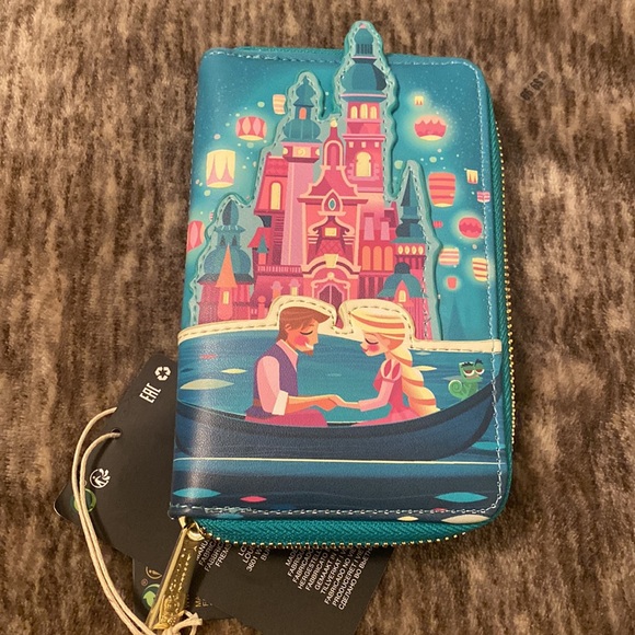 Loungefly Tangled Rapunzel Castle Glow‎ in The Dark Zip Around Wallet - Picture 6 of 8